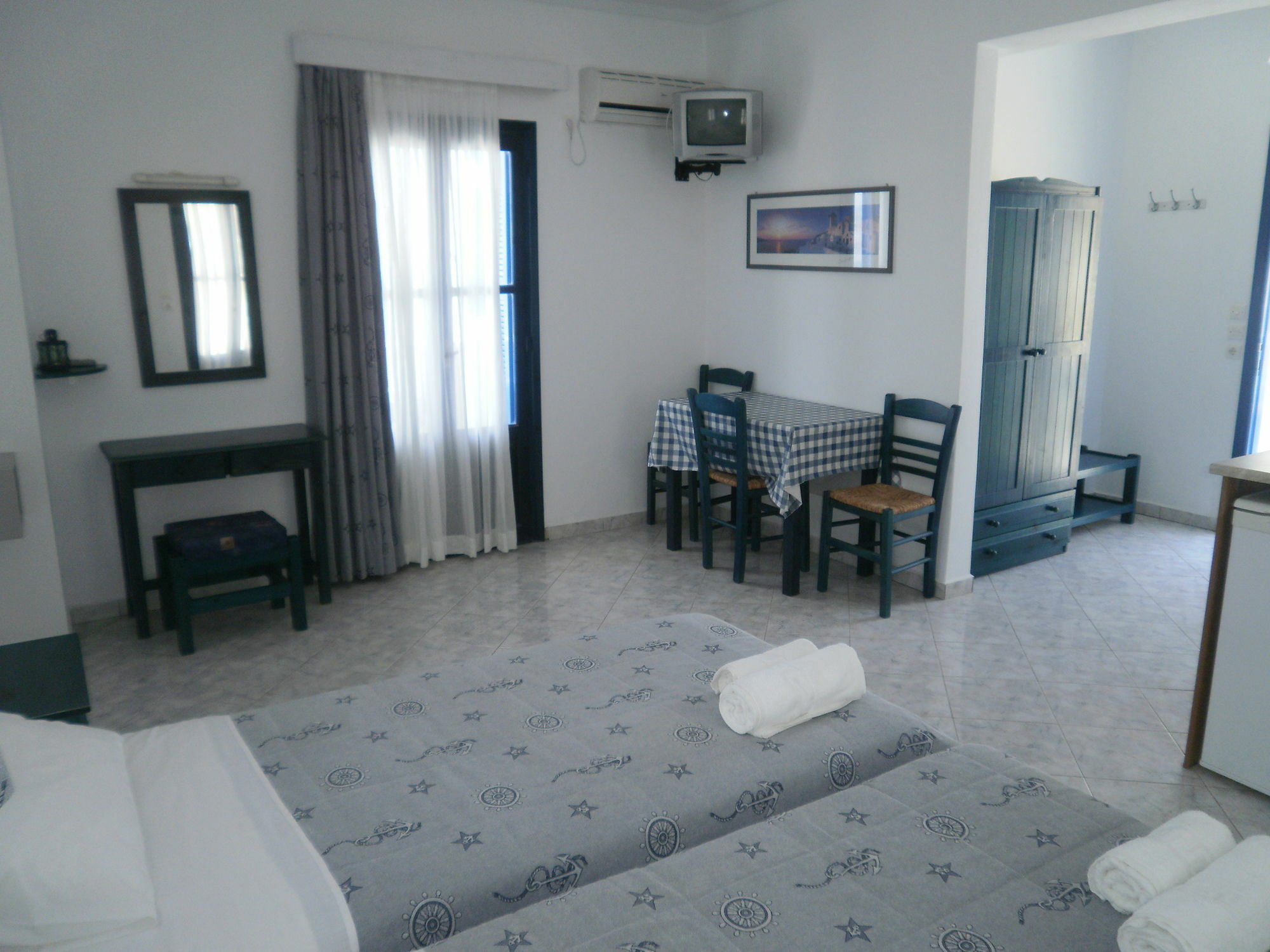 Blue And White Studios & Apartments Lefkos  Exterior photo